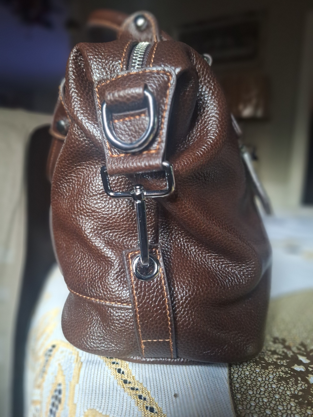 Heshe Genuine Leather Brown Unisex Handbag With Top Straps Also Detachable Strap - Picture 10 of 16